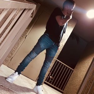 Meet your Posher, Lucas